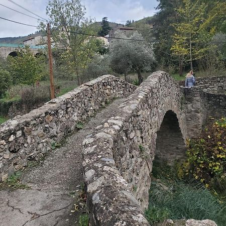 Chambre Atypique : La Grotte Bez-et-Esparon Екстериор снимка